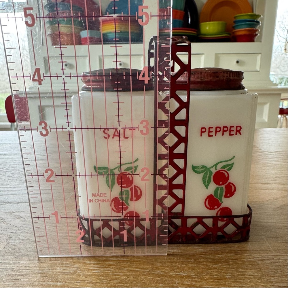 🍒 McKee Tipp City Milk Glass Cherry S&P Shakers |1930s-50s | HTF - Picture 2 of 8
